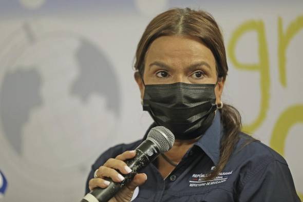 La ministra Maruja Gorday de Villalobos durante el encuentro “Juntos en familia, regresamos a clases”, que se celebró en la escuela Ernesto T. Lefevre. La ministra Maruja Gorday de Villalobos durante el encuentro “Juntos en familia, regresamos a clases”, que se celebró en la escuela Ernesto T. Lefevre.