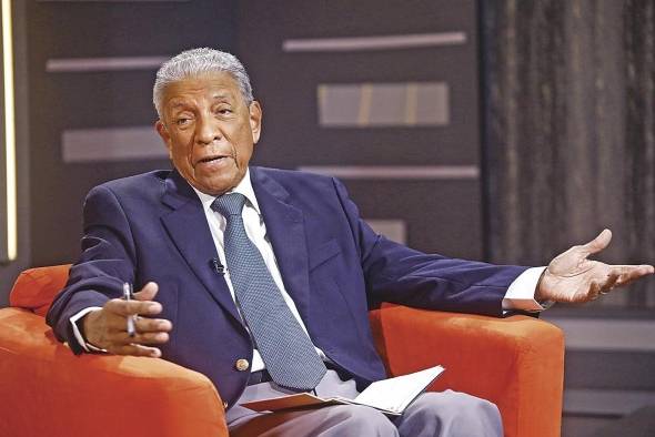 Daniel Esquivel: 'Si en un plazo no llegamos a ningún acuerdo, entonces se termina la relación contractual' Daniel Esquivel: 'Si en un plazo no llegamos a ningún acuerdo, entonces se termina la relación contractual'