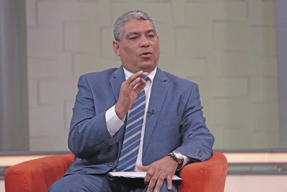 El ministro de Salud prometió saldar la deuda con los hoteles. El ministro de Salud prometió saldar la deuda con los hoteles.