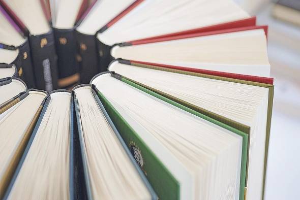 Einpa estará realizando actividades para apoyar a escritores emergentes. Einpa estará realizando actividades para apoyar a escritores emergentes.