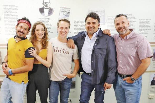 Los actores y el director de la película panameña 'Cumpleañero' Los actores y el director de la película panameña 'Cumpleañero'