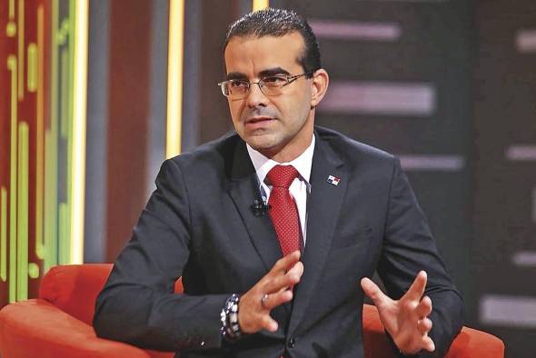 Raphael Fuentes: 'Cada mes se suspenden entre 40 a 50 licitaciones' Raphael Fuentes: 'Cada mes se suspenden entre 40 a 50 licitaciones'