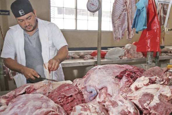 Con la medida se busca impulsar el consumo de carne bovina nacional. Con la medida se busca impulsar el consumo de carne bovina nacional.
