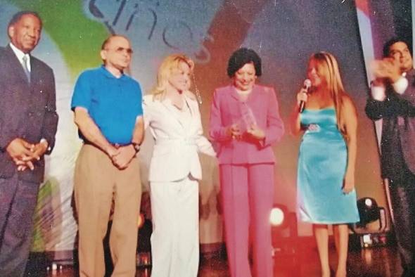 Homenaje que el entonces director Carlos Aguilar realizó a los anteriores directores del canal educativo. Homenaje que el entonces director Carlos Aguilar realizó a los anteriores directores del canal educativo.