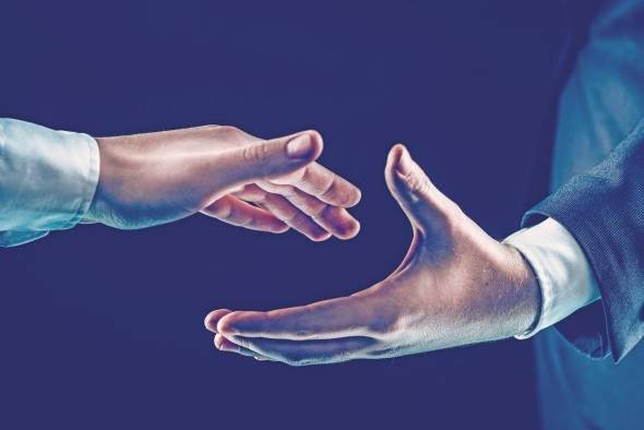 Tienes que hacer la auditoría de la amistad. Sincerarte con su estilo de vida y la influencia que ejercen sobre ti. Tienes que hacer la auditoría de la amistad. Sincerarte con su estilo de vida y la influencia que ejercen sobre ti.