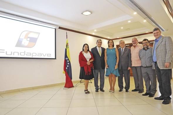 Eliana Pantoja, Raúl Montenegro Diviazo, Fabiola Zavarce, Arturo Vallarino, Ronald Figueroa, Roberto Arias y Emilio Spano Eliana Pantoja, Raúl Montenegro Diviazo, Fabiola Zavarce, Arturo Vallarino, Ronald Figueroa, Roberto Arias y Emilio Spano