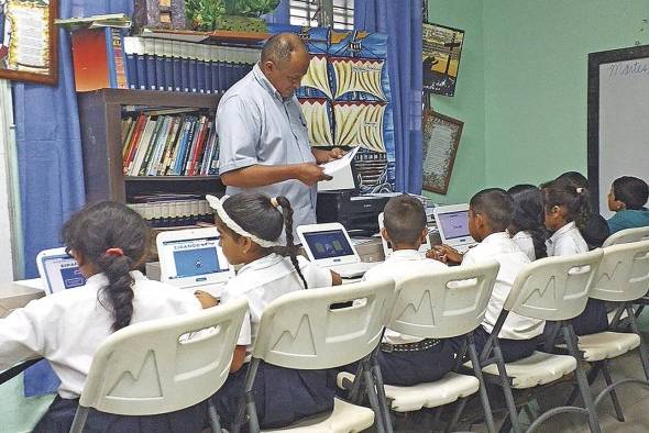 Fase de prueba de los objetos de aprendizaje de PODA. Fase de prueba de los objetos de aprendizaje de PODA.