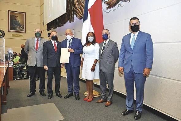 El proyecto de ley fue presentado por los magistrados del TE. El proyecto de ley fue presentado por los magistrados del TE.