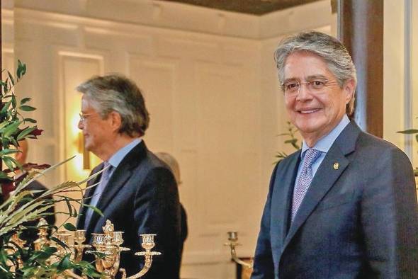 El presidente de Ecuador, Guillermo Lasso, posa después de una entrevista para Europa Press, en el hotel Ritz, el 5 de noviembre de 2021, en Madrid, (España). El presidente de Ecuador, Guillermo Lasso, posa después de una entrevista para Europa Press, en el hotel Ritz, el 5 de noviembre de 2021, en Madrid, (España).