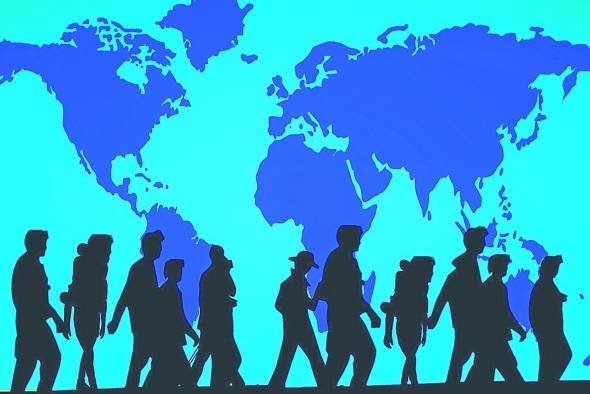 La migración es uno de los fenómenos que se dan desde hace más de dos mil años La migración es uno de los fenómenos que se dan desde hace más de dos mil años