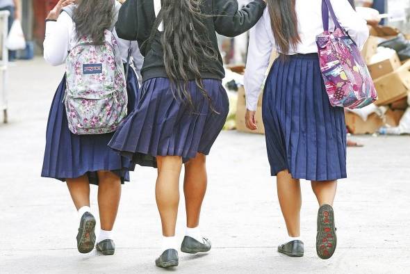 Nadie mira por los desertores del sistema, jóvenes alienados del mercado laboral y oportunidades Nadie mira por los desertores del sistema, jóvenes alienados del mercado laboral y oportunidades