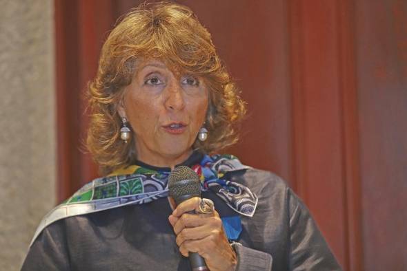 Gobierno francés condecora a Pituka Ortega de Heibron Gobierno francés condecora a Pituka Ortega de Heibron