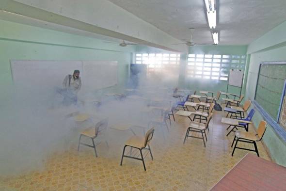 Panamá es el primer con la mayor cantidad de días con las aulas cerradas. Panamá es el primer con la mayor cantidad de días con las aulas cerradas.