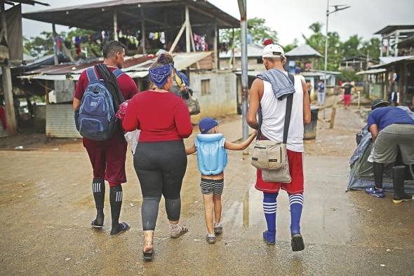 Colombia no controla los flujos de migrantes que salen de su país hacia Panamá, la frontera es sumamente porosa y la divide la selva de Darién. Colombia no controla los flujos de migrantes que salen de su país hacia Panamá, la frontera es sumamente porosa y la divide la selva de Darién.