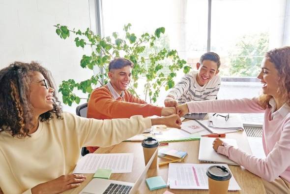 Por otra parte, según datos de la Organización de las Naciones Unidas para la Educación, la Ciencia y la Cultura (Unesco), el emprendimiento juvenil puede desempeñar una importante función para facilitar el desarrollo económico y la creación de empleo. Por otra parte, según datos de la Organización de las Naciones Unidas para la Educación, la Ciencia y la Cultura (Unesco), el emprendimiento juvenil puede desempeñar una importante función para facilitar el desarrollo económico y la creación de empleo.