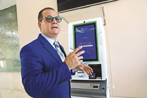 Serán 120 días calendario los que tendrá Roberto Ruiz Díaz, junto con sus activistas y quienes se sumen a la iniciativa de la recolección del 30% del Padrón Electoral para la Alcaldía de Panamá, según las elecciones de mayo de 2019. Serán 120 días calendario los que tendrá Roberto Ruiz Díaz, junto con sus activistas y quienes se sumen a la iniciativa de la recolección del 30% del Padrón Electoral para la Alcaldía de Panamá, según las elecciones de mayo de 2019.