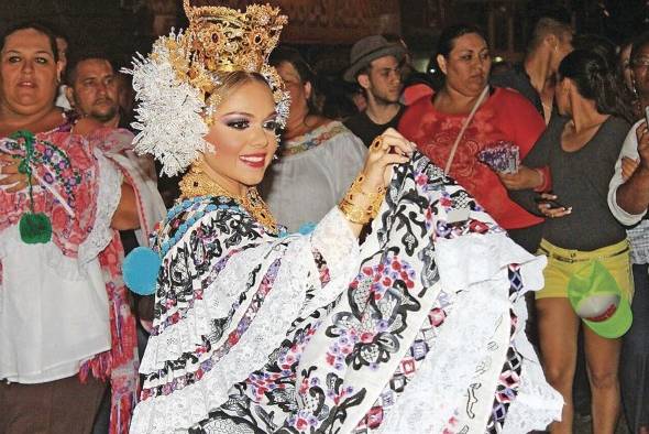 Día de la pollera, martes de Carnaval. Día de la pollera, martes de Carnaval.