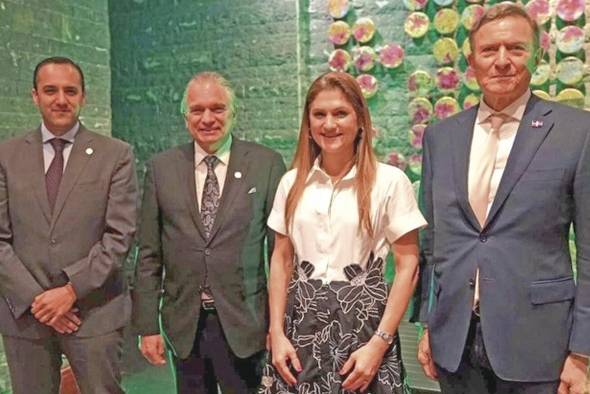 Mouynés se reunió con los cancilleres de Ecuador, Costa Rica y República Dominicana. Mouynés se reunió con los cancilleres de Ecuador, Costa Rica y República Dominicana.