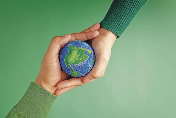 La resiliencia es la capacidad que tiene un sistema, una comunidad o una sociedad expuestos a una amenaza para resistir, absorber, adaptarse y recuperarse de sus efectos. La resiliencia es la capacidad que tiene un sistema, una comunidad o una sociedad expuestos a una amenaza para resistir, absorber, adaptarse y recuperarse de sus efectos.