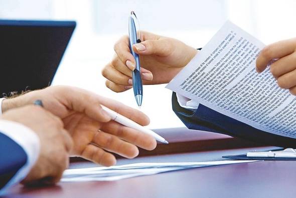 La tecnología aplicada a los negocios puede hacer más eficientes y competitivas a las compañías. La tecnología aplicada a los negocios puede hacer más eficientes y competitivas a las compañías.