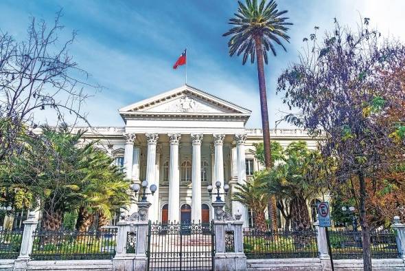 Chile aprobó el proyecto que regula el matrimonio de parejas del mismo sexo. Chile aprobó el proyecto que regula el matrimonio de parejas del mismo sexo.