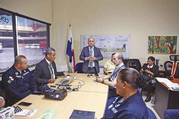 Autoridades invitan a las personas a que festejen con responsabilidad durante estos carnavales. Autoridades invitan a las personas a que festejen con responsabilidad durante estos carnavales.