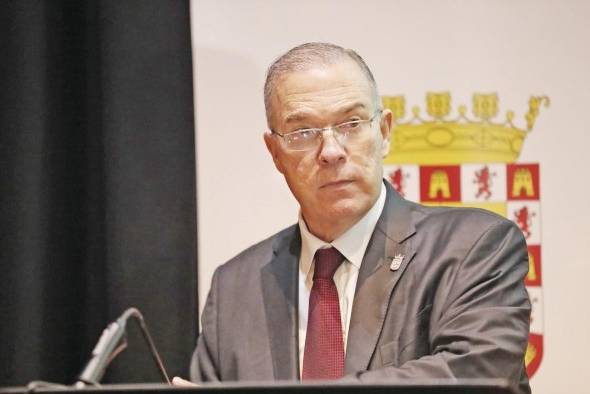 El municipio dijo que lo referente a la revocatoria lo trata un equipo legal contratado por el alcalde. El municipio dijo que lo referente a la revocatoria lo trata un equipo legal contratado por el alcalde.