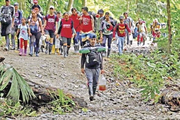 Tinoco destacó además que en Nicaragua a muchos migrantes 'les cobran un monto por transitar'. Tinoco destacó además que en Nicaragua a muchos migrantes 'les cobran un monto por transitar'.