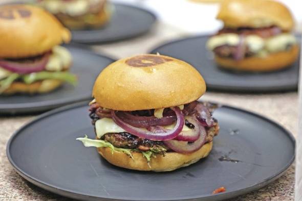 La hamburguesa ganadora, creación del chef Pascual González La hamburguesa ganadora, creación del chef Pascual González