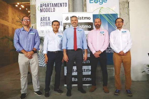 Luis Carballeda, Diego Molina, Brian Wigner, Alejandro Ferrer y David Serna Luis Carballeda, Diego Molina, Brian Wigner, Alejandro Ferrer y David Serna