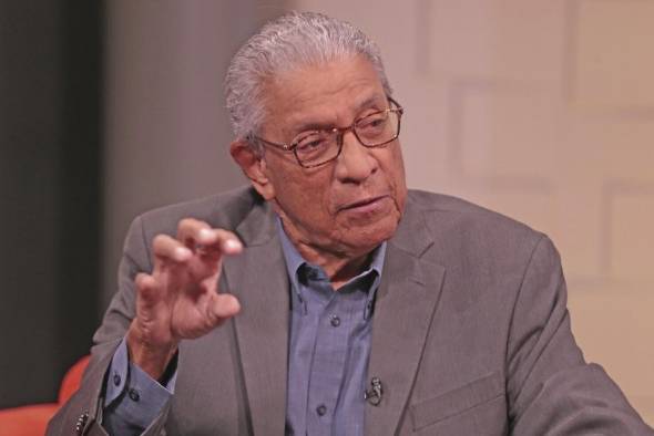 Daniel Esquivel: 'Contrato entre estado y Minera Panamá se puede parangonar con la negociación del Canal de Panamá' Daniel Esquivel: 'Contrato entre estado y Minera Panamá se puede parangonar con la negociación del Canal de Panamá'