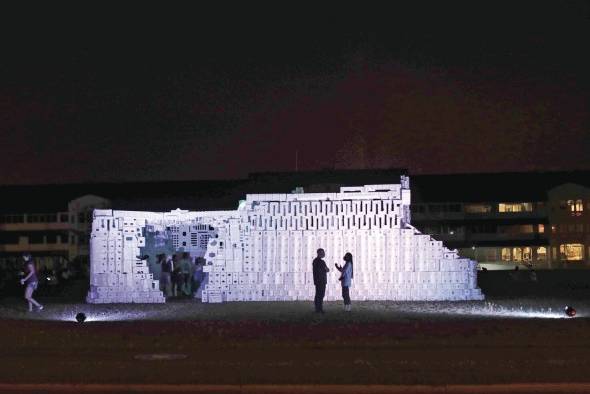El proyecto 'Deshielo' durante una puesta en escena nocturna. El proyecto 'Deshielo' durante una puesta en escena nocturna.