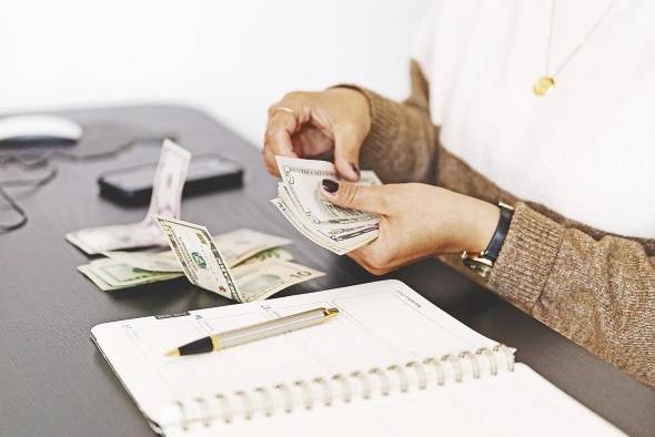 Podremos producir más dinero, pero no más tiempo. Podremos producir más dinero, pero no más tiempo.