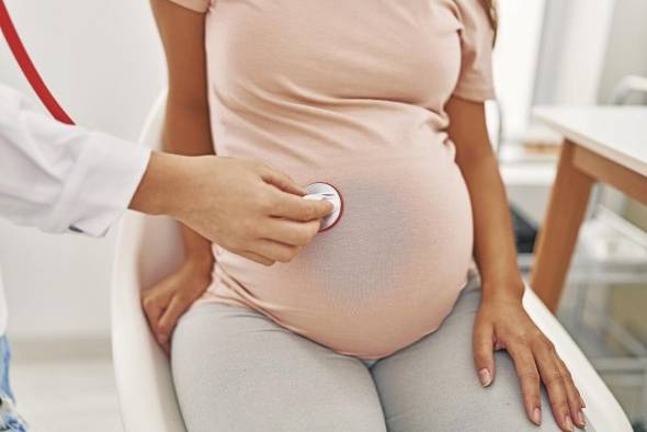 Hoy por hoy, las mujeres con VIH controlado pueden tener partos sin riesgo de transmisión vertical. Hoy por hoy, las mujeres con VIH controlado pueden tener partos sin riesgo de transmisión vertical.
