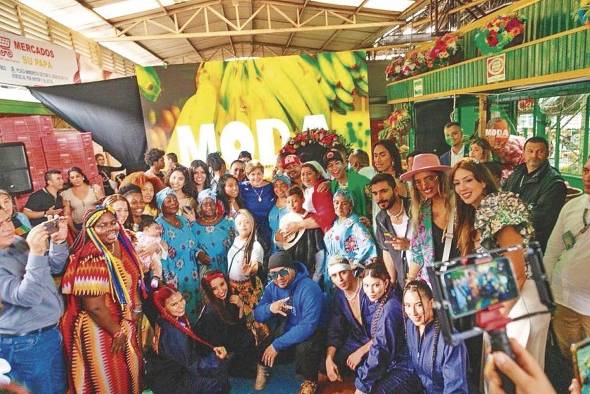En la actividad también se realizó una venta de frutas y hortalizas. En la actividad también se realizó una venta de frutas y hortalizas.