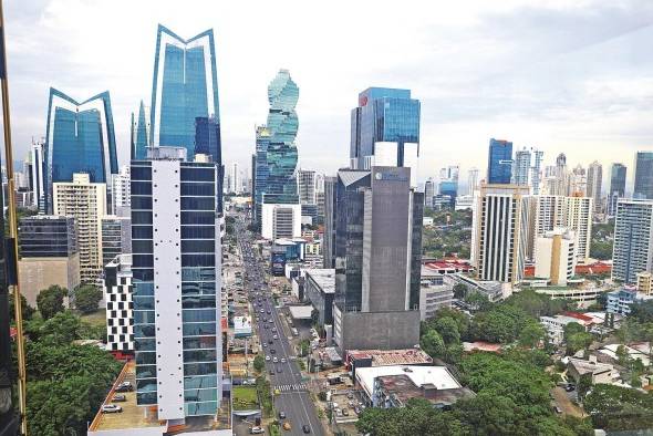 Fitch Ratings reafirma el grado de inversión de Panamá en BBB- Fitch Ratings reafirma el grado de inversión de Panamá en BBB-