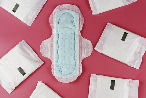 Según la Unesco, 130 millones de niñas y adolescentes en el mundo dejaron de asistir a la escuela por la falta de acceso a artículos de higiene menstrual. Según la Unesco, 130 millones de niñas y adolescentes en el mundo dejaron de asistir a la escuela por la falta de acceso a artículos de higiene menstrual.