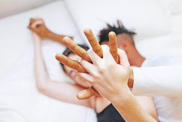 La salud sexual, el respeto y la comunicación son clave para el éxito de la relación. La salud sexual, el respeto y la comunicación son clave para el éxito de la relación.