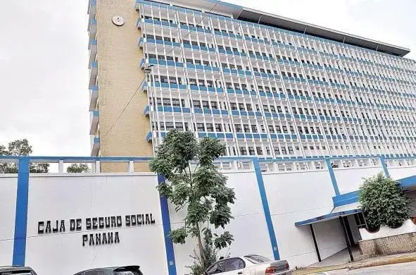 Ser humildes, no copiar viejas prácticas ante los medios y saber administrar los dineros de la mina y de la Caja de Seguro Social que deben ser la prioridad. Ser humildes, no copiar viejas prácticas ante los medios y saber administrar los dineros de la mina y de la Caja de Seguro Social que deben ser la prioridad.