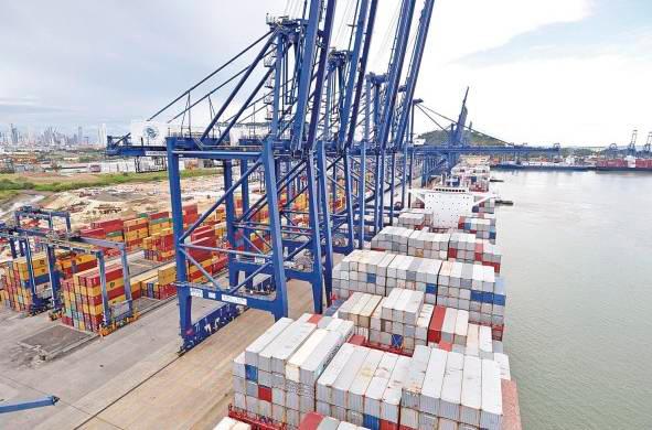 A Panamá Ports se le extendió la concesión por 25 años más hasta el año 2047. A Panamá Ports se le extendió la concesión por 25 años más hasta el año 2047.