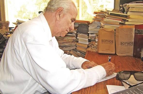 Menéndez Franco deja un gran legado en las letras panameñas. Menéndez Franco deja un gran legado en las letras panameñas.