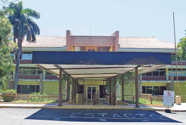 Fachada de la Biblioteca Nacional Ernesto J. Castillero, ubicada en el Parque Recreativo Omar Torrijos. Fachada de la Biblioteca Nacional Ernesto J. Castillero, ubicada en el Parque Recreativo Omar Torrijos.