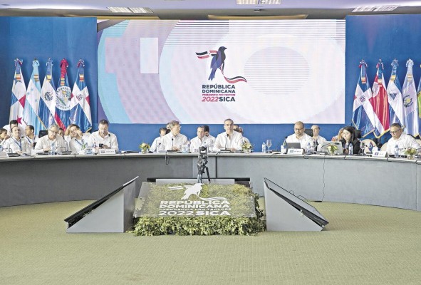 La cumbre del SICA se realizó en la ciudad de Santiago, República Dominicana. La cumbre del SICA se realizó en la ciudad de Santiago, República Dominicana.