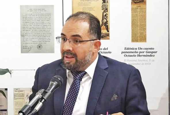 Luis Barría, abogado y exdiputado de la República Luis Barría, abogado y exdiputado de la República