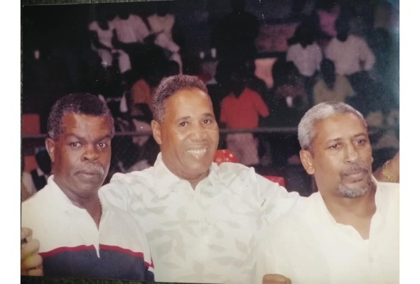 Marcel, junto a los miembros del Salón de la Fama de Canastota, Ismael Laguna e Hilario Zapata. Marcel, junto a los miembros del Salón de la Fama de Canastota, Ismael Laguna e Hilario Zapata.
