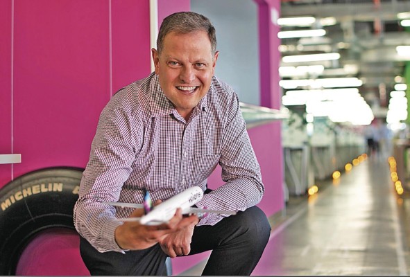 Enrique Beltranena: 'Centroamérica necesita nuevos modelos que evolucionen el tráfico aéreo' Enrique Beltranena: 'Centroamérica necesita nuevos modelos que evolucionen el tráfico aéreo'