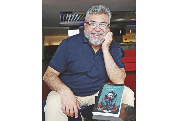 Cristian Alarcón y su obra 'El tercer paraíso' Cristian Alarcón y su obra 'El tercer paraíso'