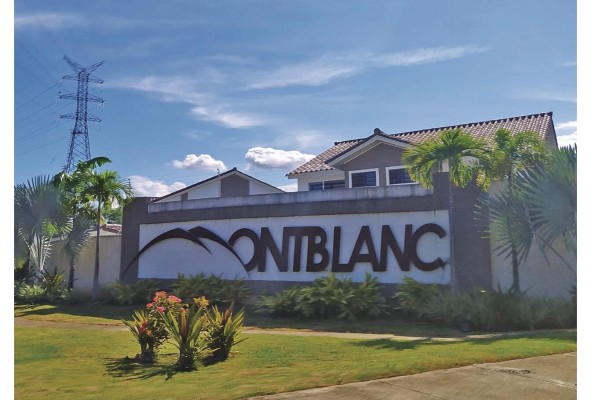 Conjunto Mont Blanc, lugar residencial de la exprocuradora Kenial Porcell. Conjunto Mont Blanc, lugar residencial de la exprocuradora Kenial Porcell.