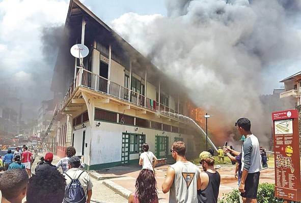 Incendio de la casa Boyacá en 2018, avenida A, San Felipe. Incendio de la casa Boyacá en 2018, avenida A, San Felipe.