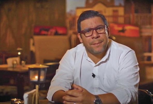 Chef Luis Pinedo Chef Luis Pinedo